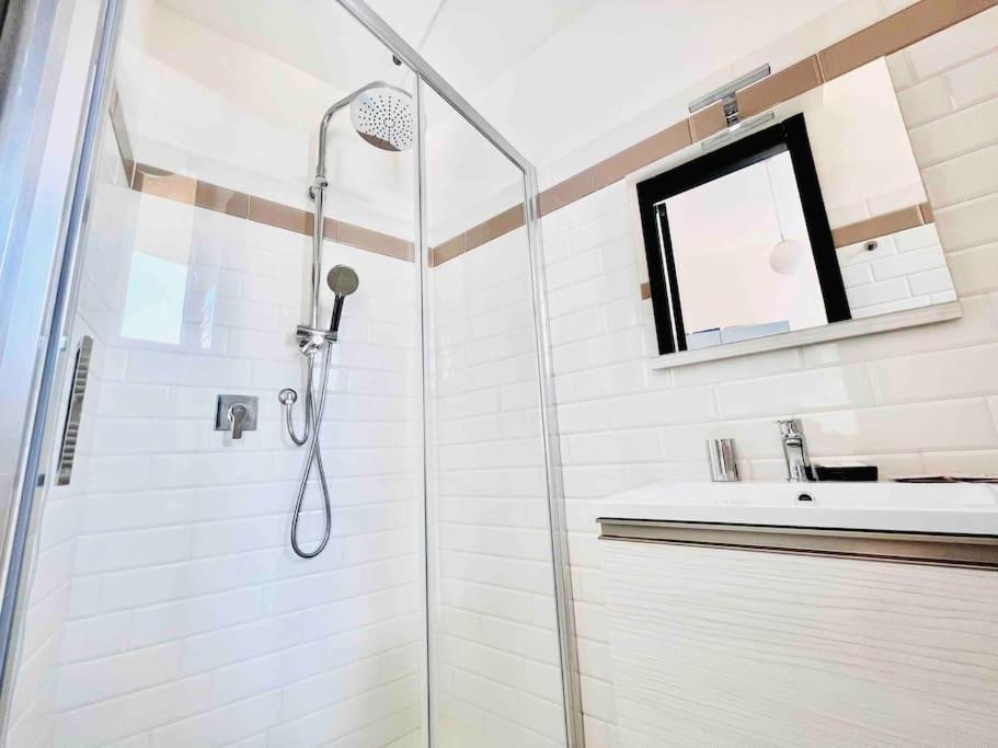 5 Min Walk To Duomo Petite Loft! Mailand